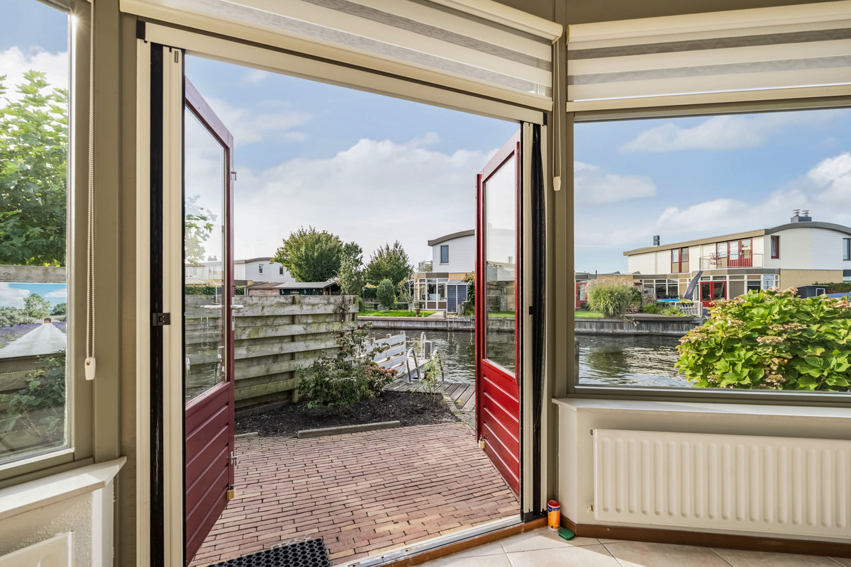Twee-onder-één-kap te koop: Leeuwerik 3, Lemmer