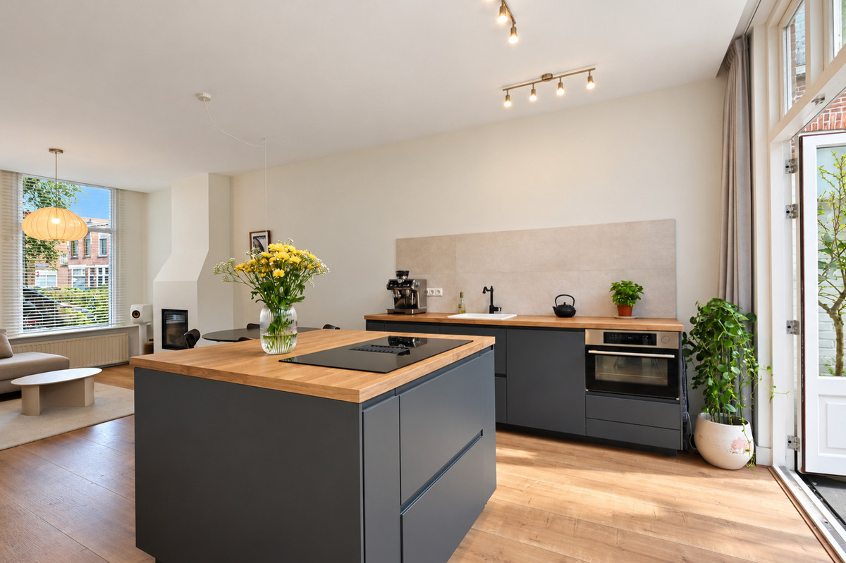 Appartement te koop: Van St. Aldegondeplein 5, 'S-Gravenhage