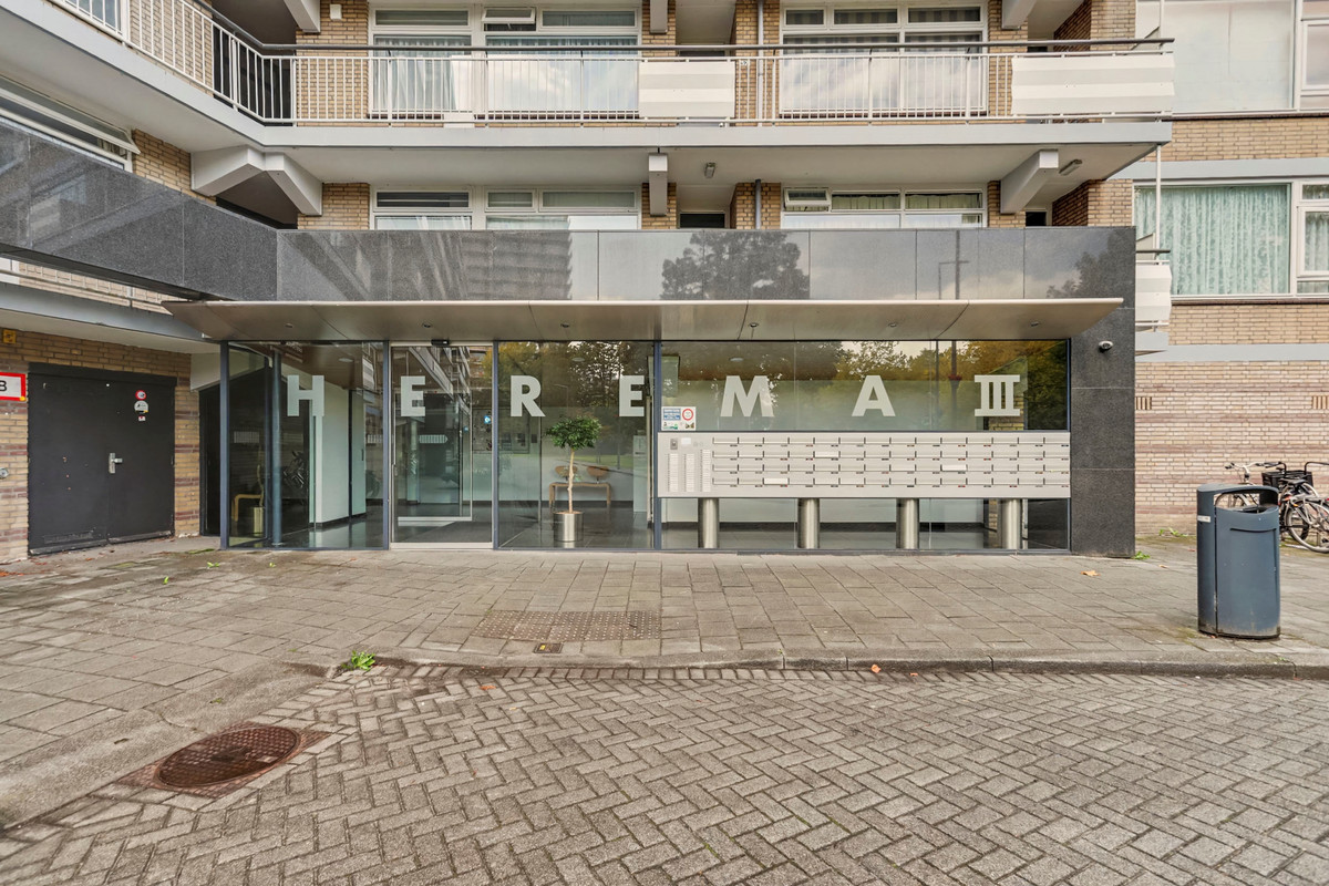 Appartement te koop: Söderblomplaats 526, Rotterdam