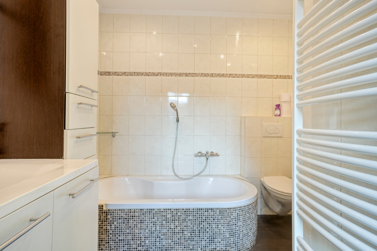 Twee-onder-één-kap te koop: A. van Drielstraat 9, Aalst