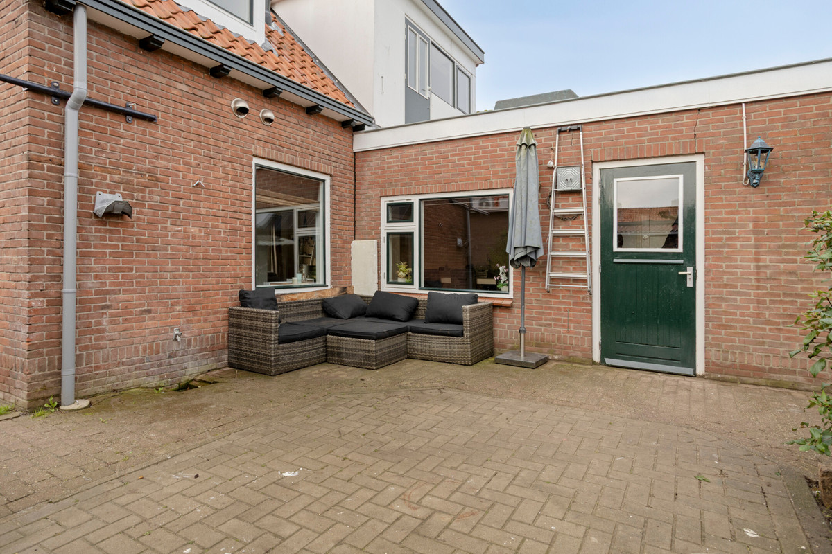 Twee-onder-één-kap te koop: A. van Drielstraat 9, Aalst