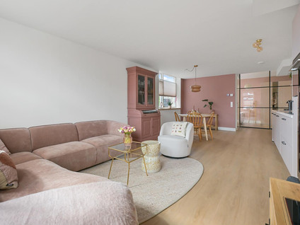 Dorpsstraat 1054