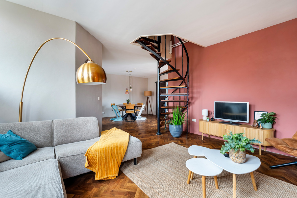 Vrijstaande woning te koop: Zuiddijk 29, Langeweg