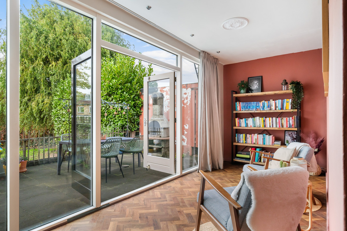 Vrijstaande woning te koop: Zuiddijk 29, Langeweg
