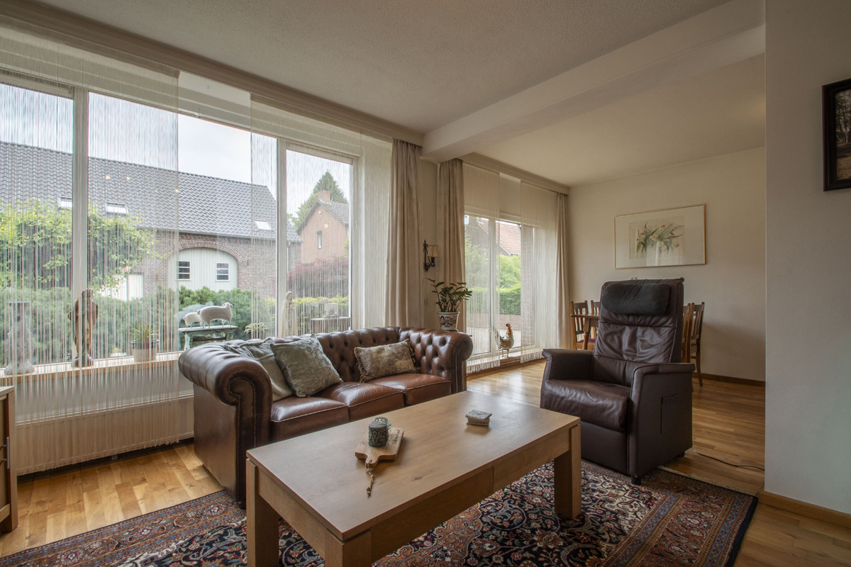 Twee-onder-één-kap te koop: Holstraat 8B, Buggenum
