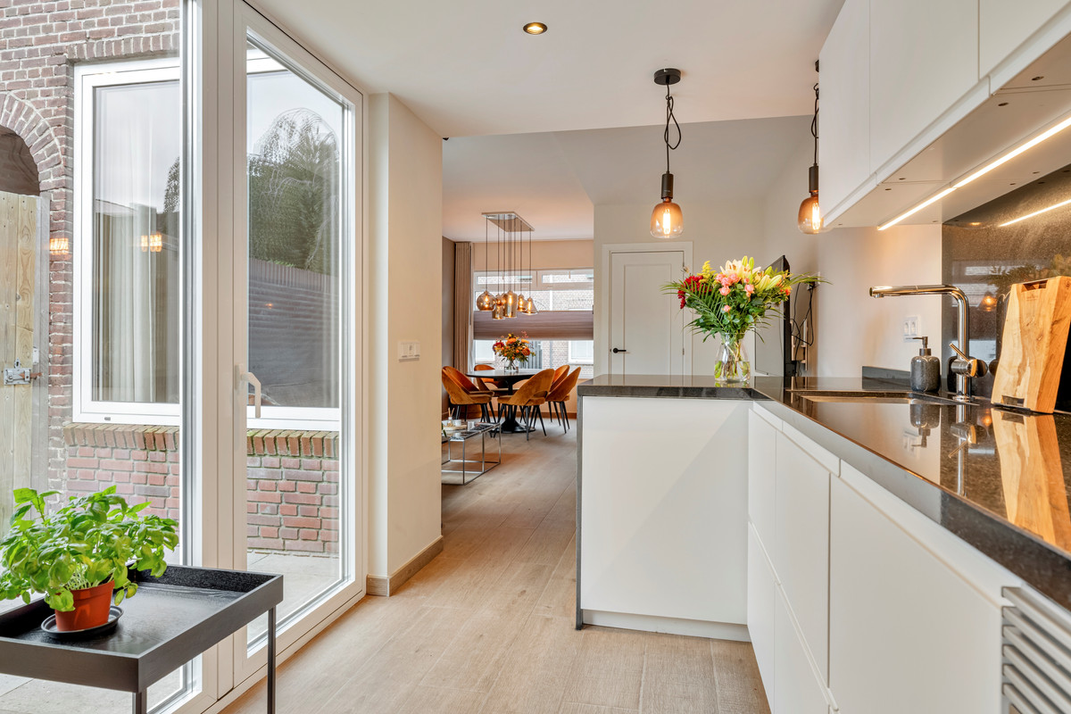 Tussenwoning te koop: Simon Stevinstraat 3, Tilburg