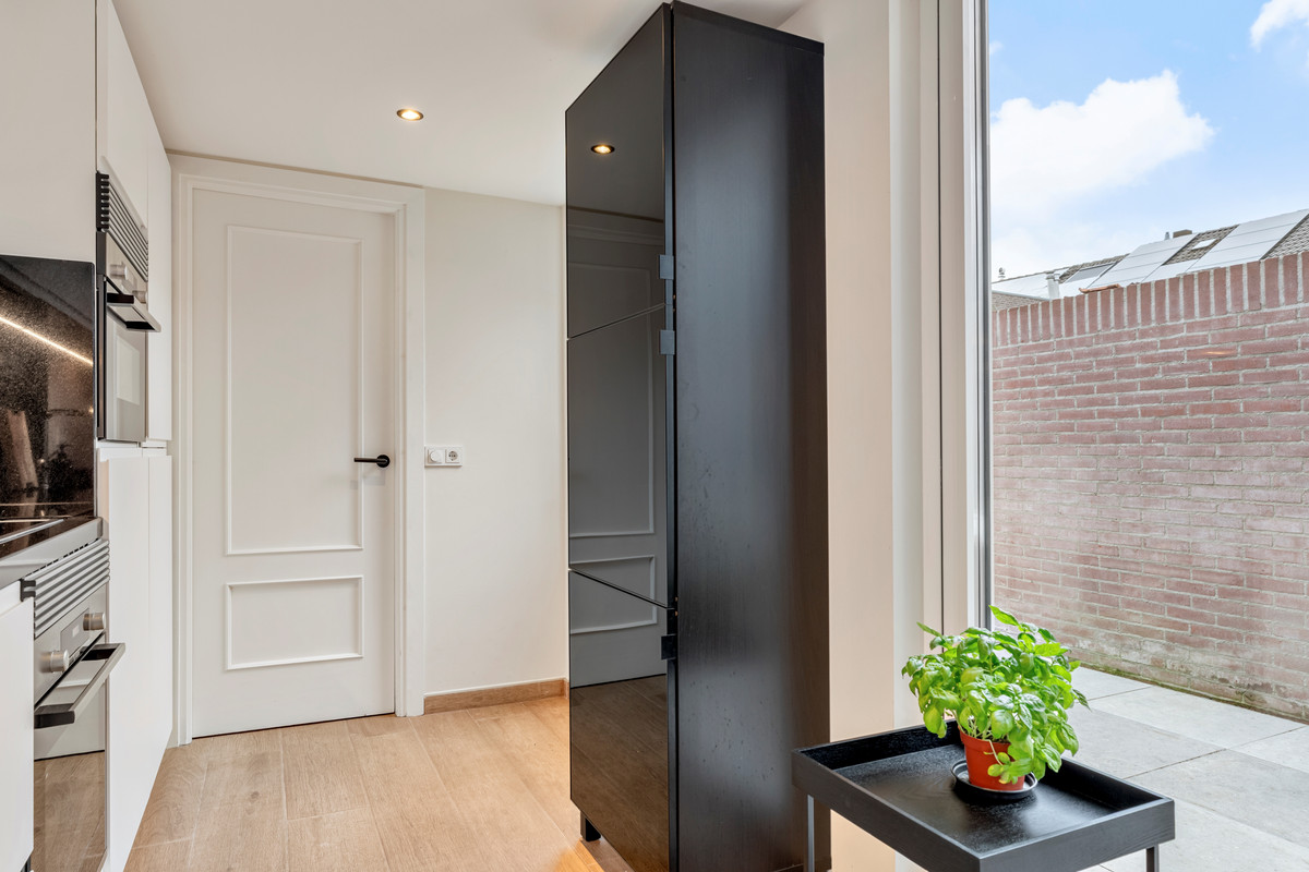 Tussenwoning te koop: Simon Stevinstraat 3, Tilburg