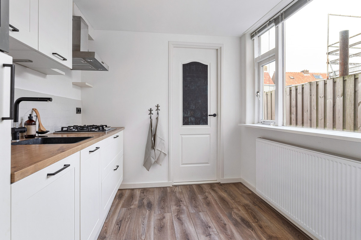Tussenwoning te koop: D'hondecoeterstraat 24, Leeuwarden
