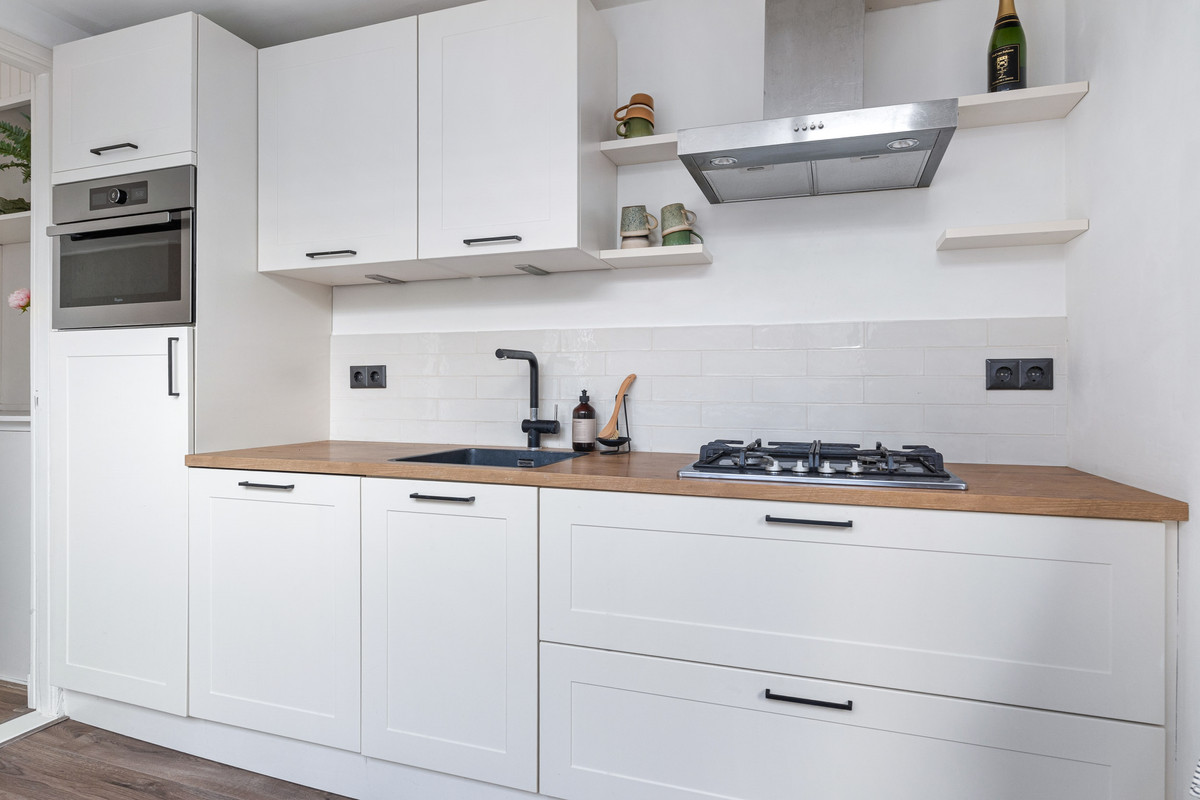 Tussenwoning te koop: D'hondecoeterstraat 24, Leeuwarden
