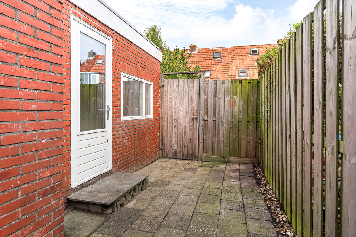 Tussenwoning te koop: D'hondecoeterstraat 24, Leeuwarden