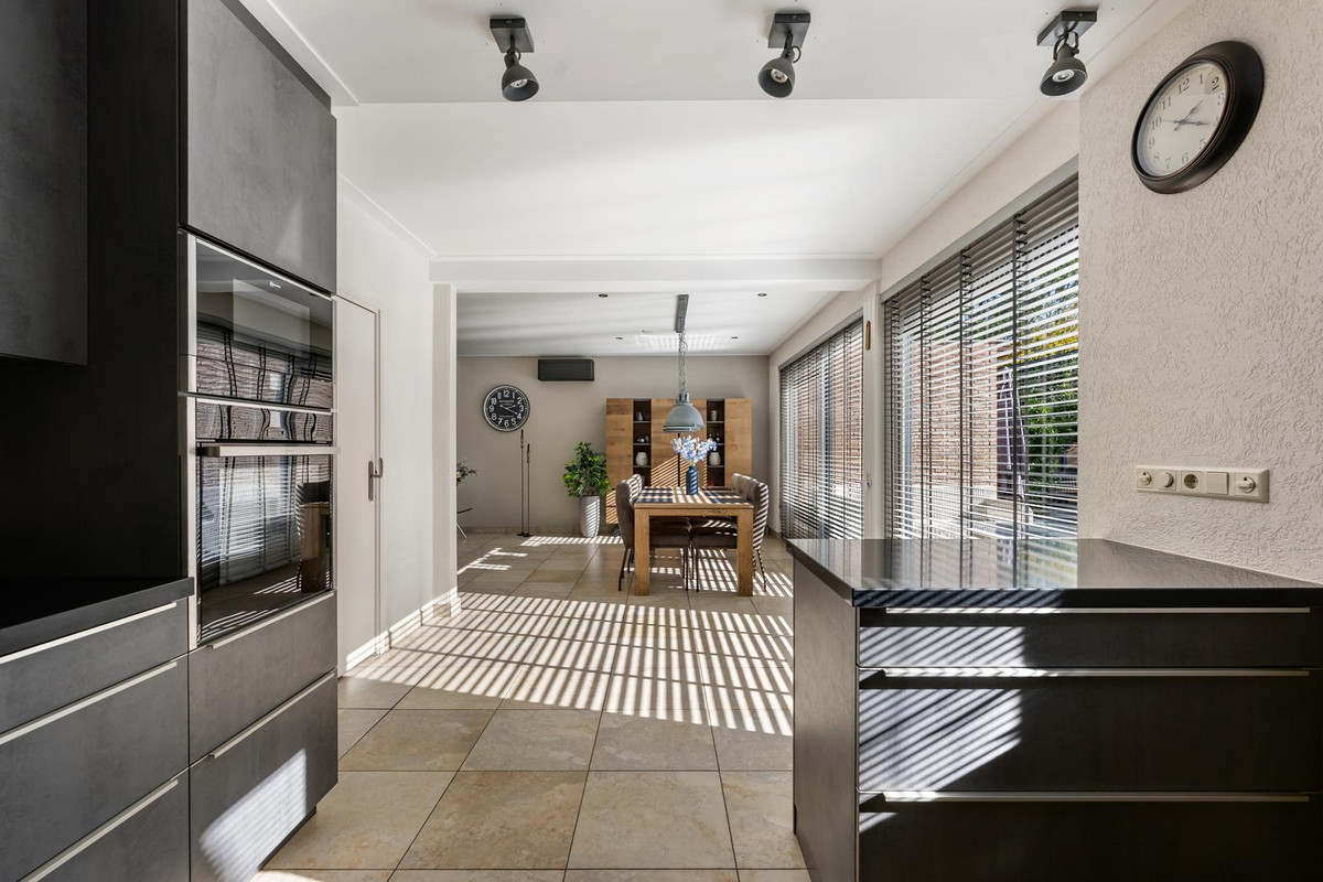 Vrijstaande woning te koop: Bloemenstraat 3, Ridderkerk