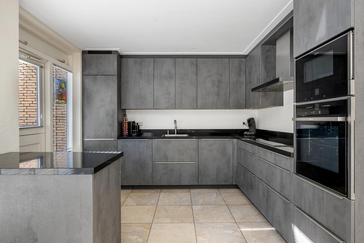 Vrijstaande woning te koop: Bloemenstraat 3, Ridderkerk
