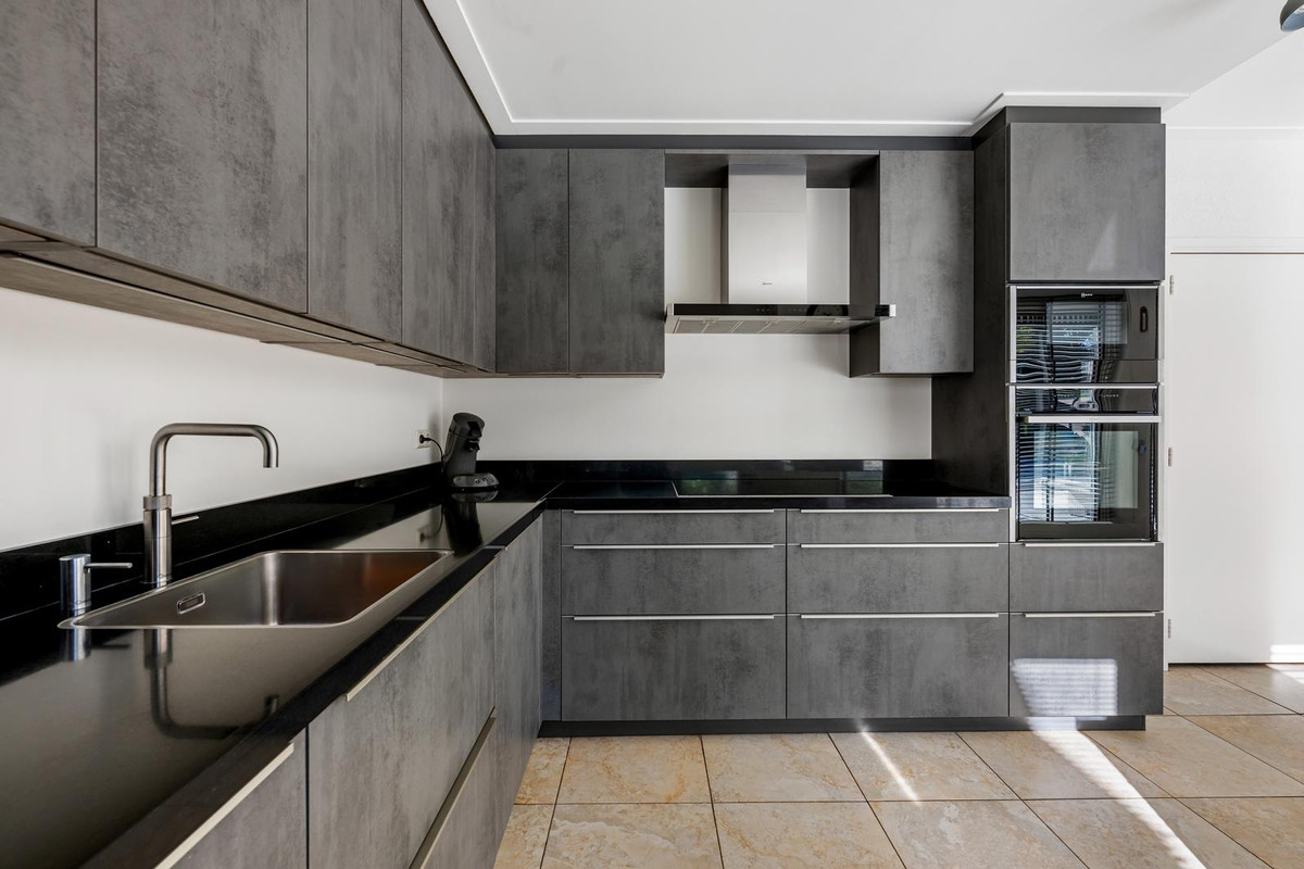 Vrijstaande woning te koop: Bloemenstraat 3, Ridderkerk