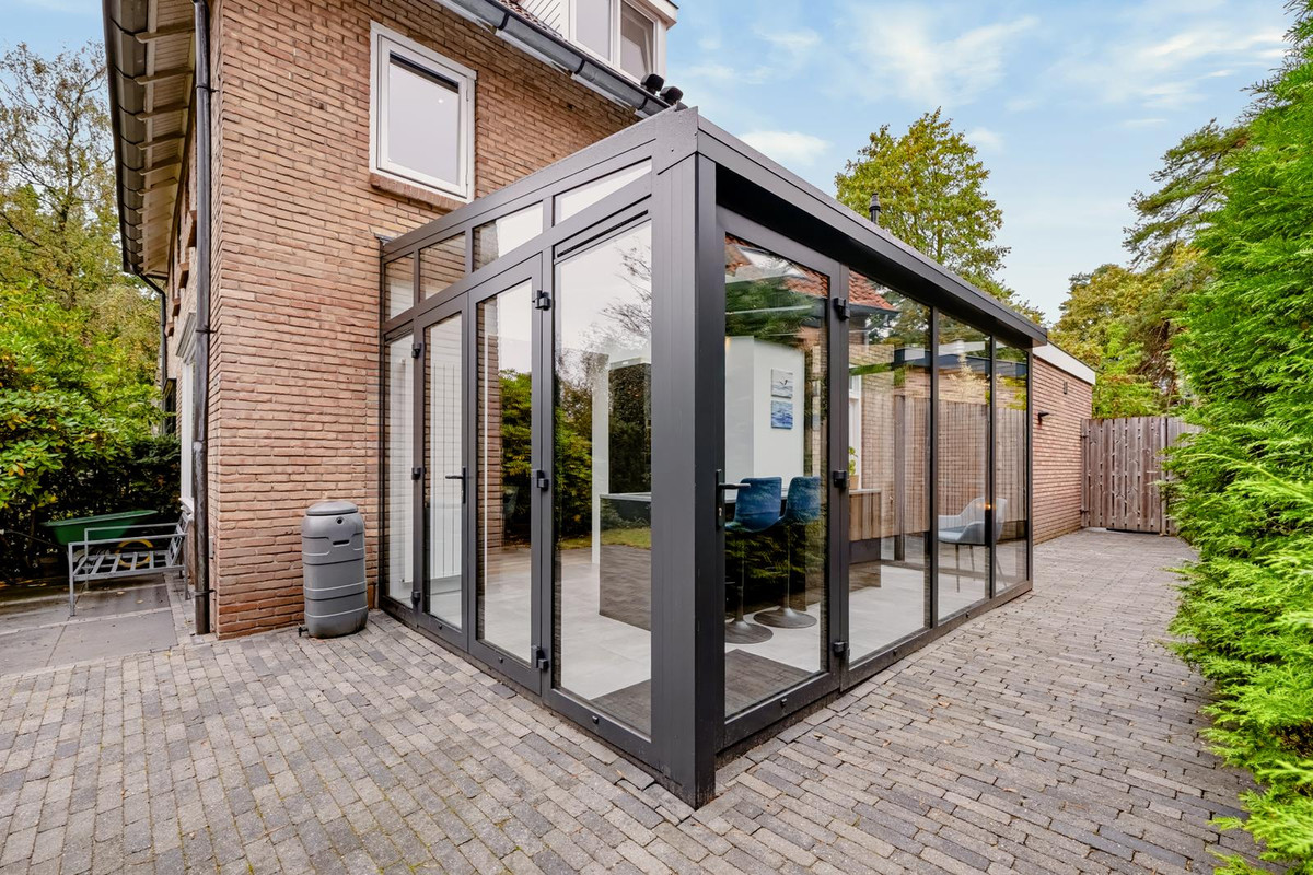 Twee-onder-één-kap te koop: Julianaweg 32, Doorn