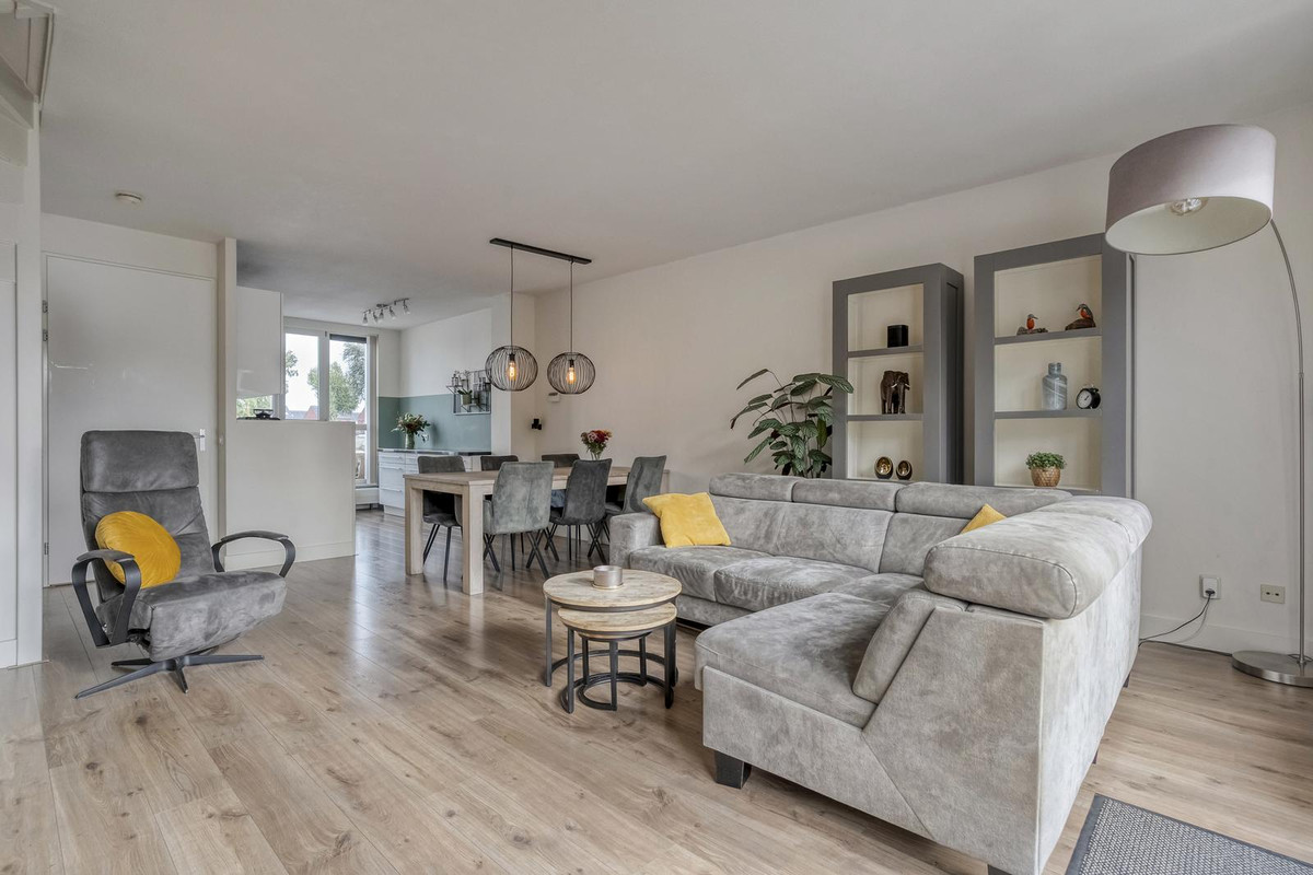 Tussenwoning te koop: Waterfront 37, Dronten
