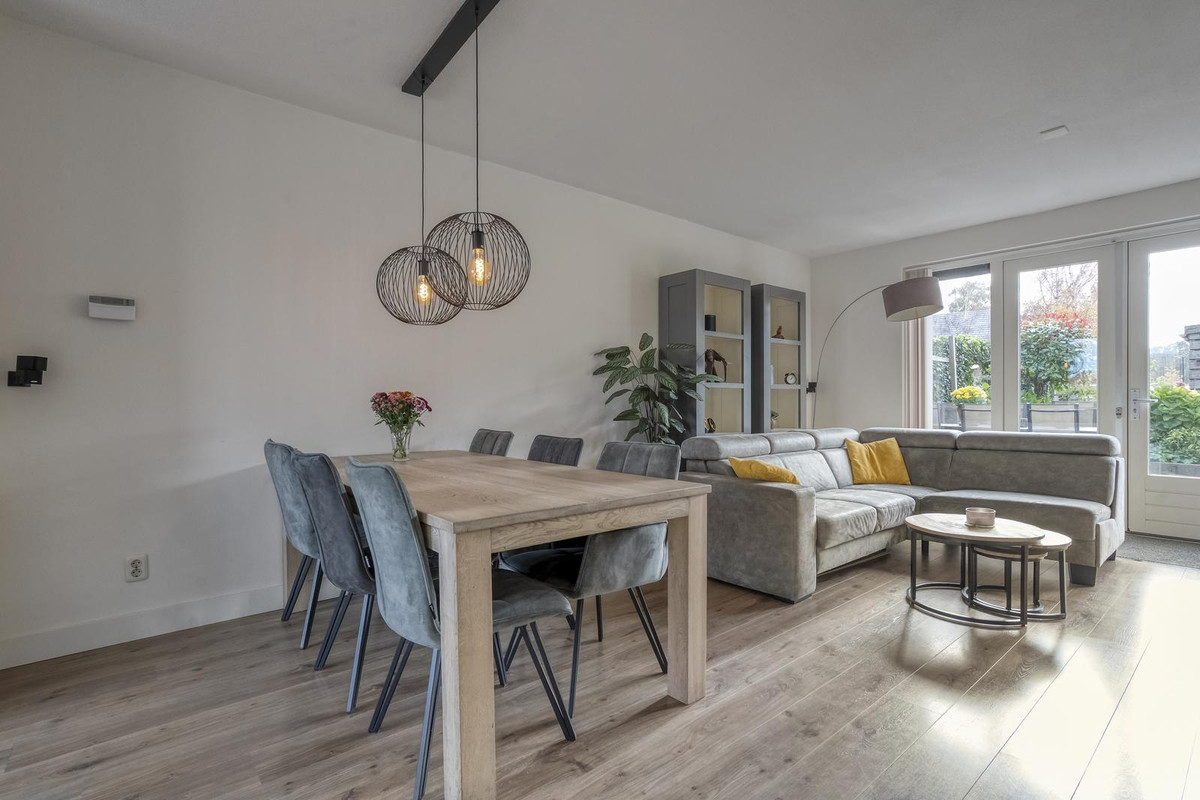Tussenwoning te koop: Waterfront 37, Dronten