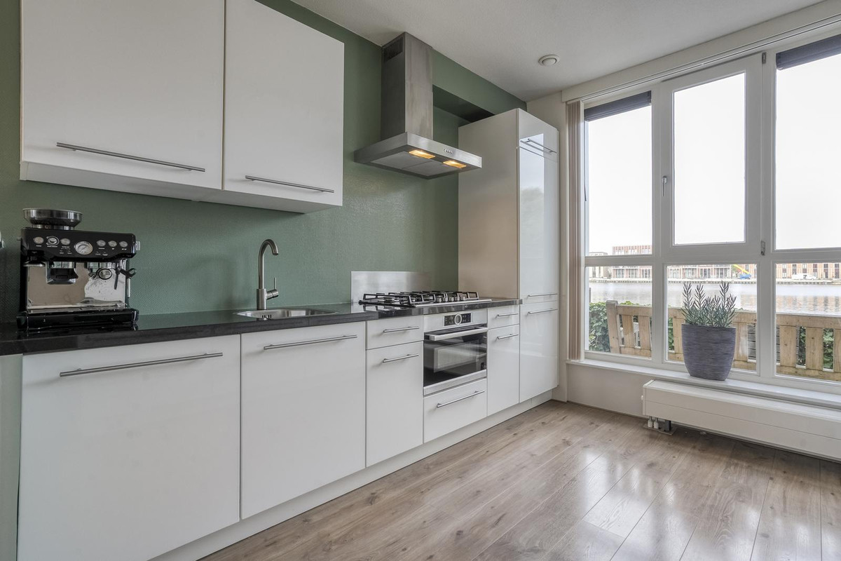 Tussenwoning te koop: Waterfront 37, Dronten