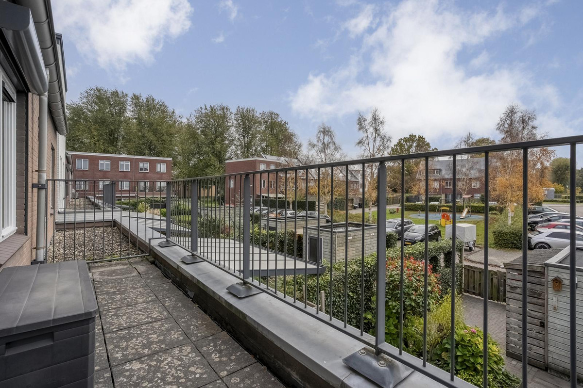 Tussenwoning te koop: Waterfront 37, Dronten