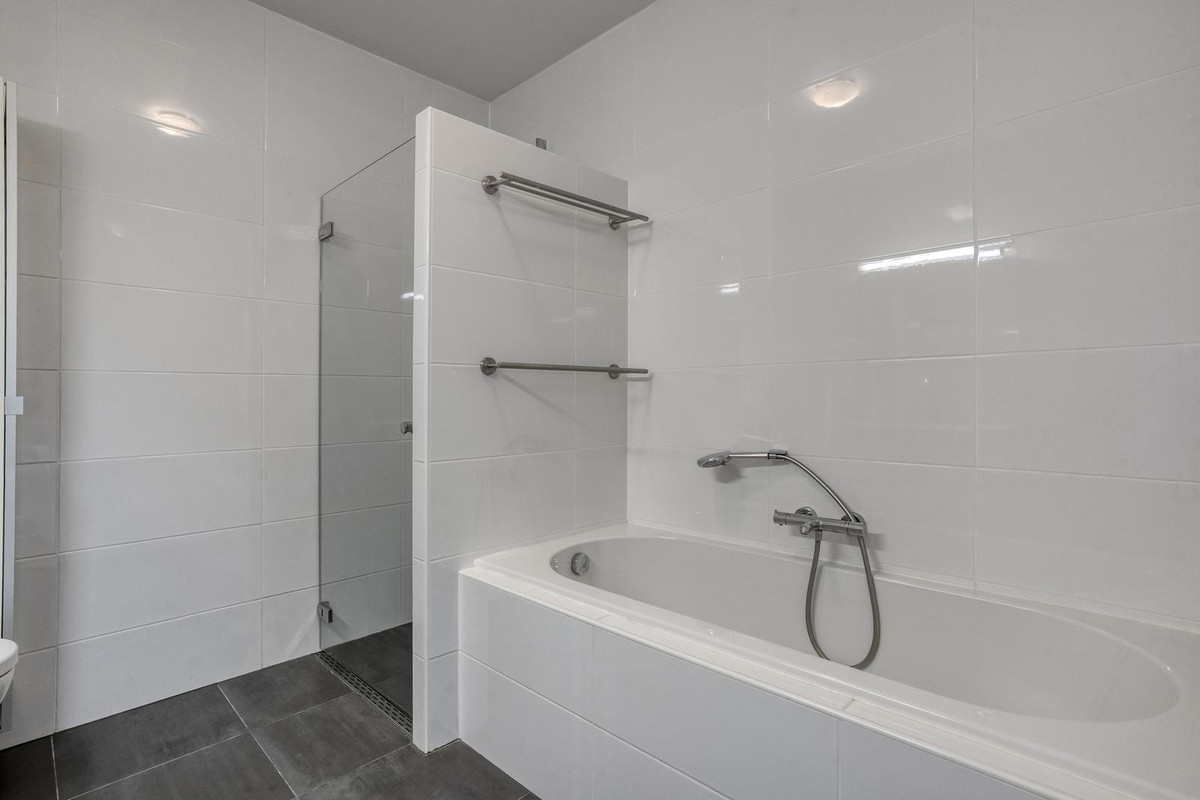 Tussenwoning te koop: Waterfront 37, Dronten