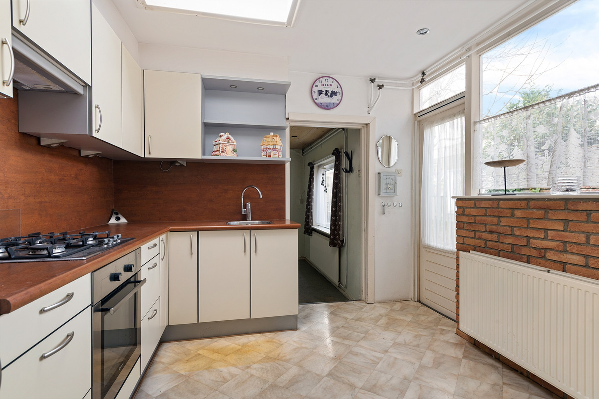 Tussenwoning te koop: De Genestetstraat 7, Zandvoort
