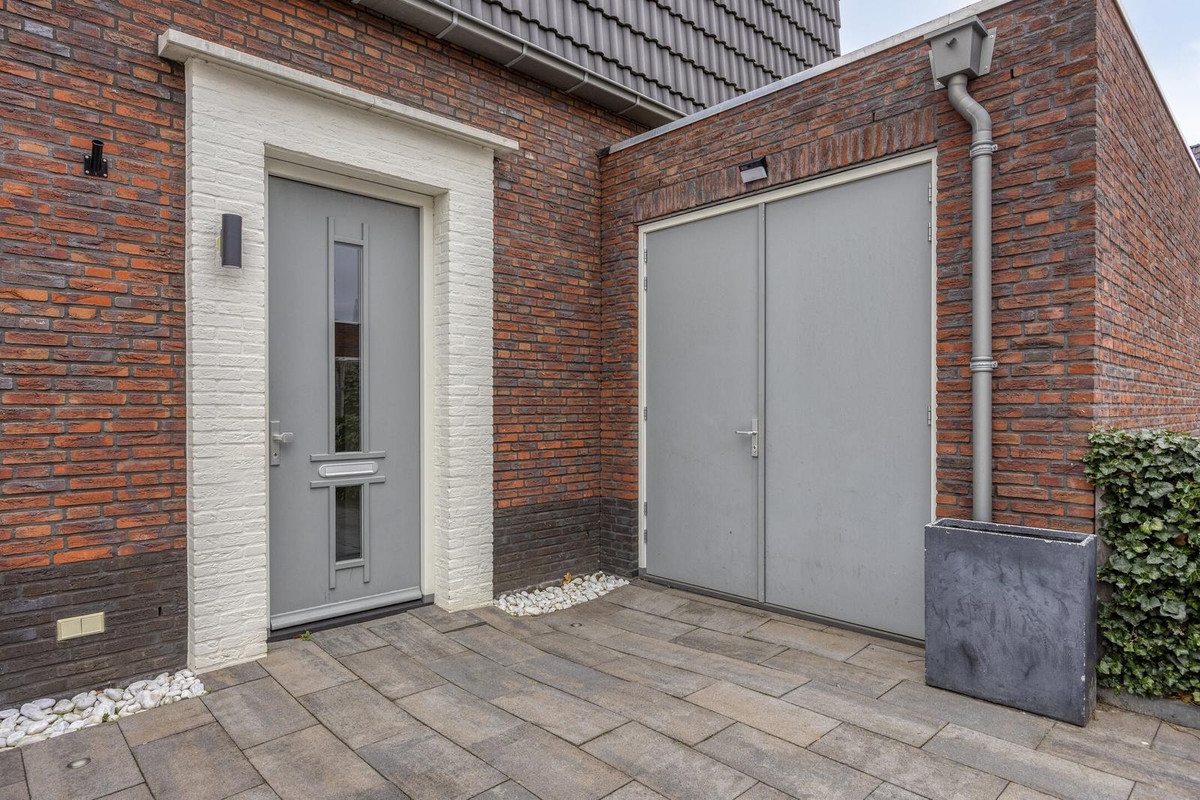 Twee-onder-één-kap te koop: Breedencamp 16, Ewijk