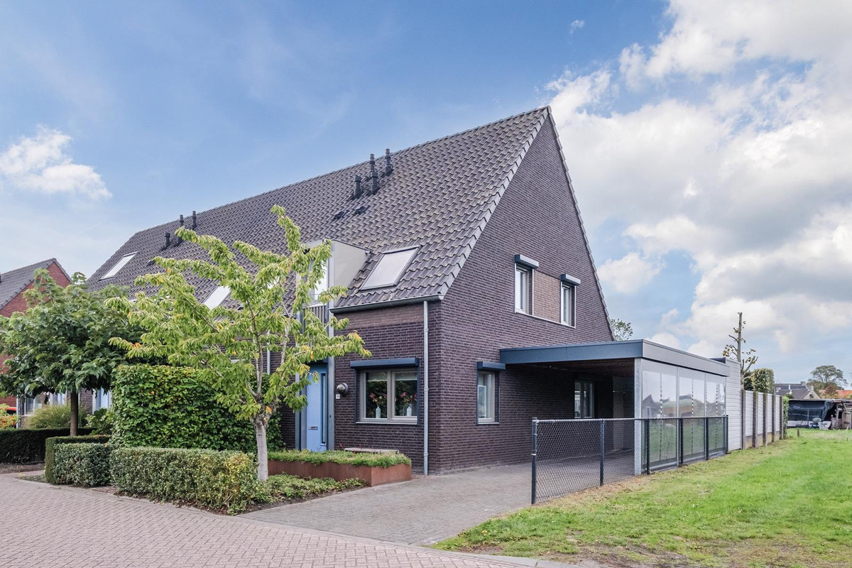 Hoekwoning te koop: Rozemarijn 34, Oost West En Middelbeers
