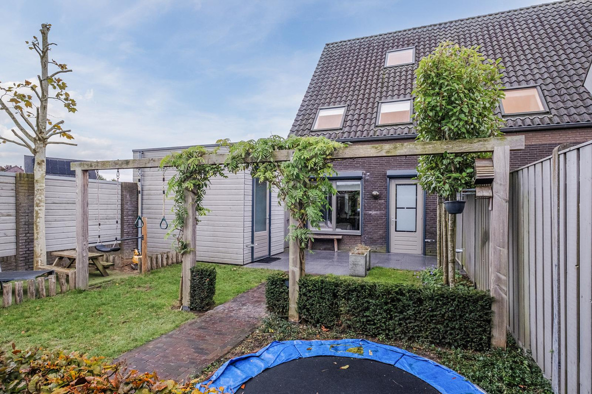 Hoekwoning te koop: Rozemarijn 34, Oost West En Middelbeers