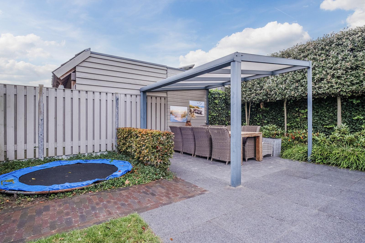 Hoekwoning te koop: Rozemarijn 34, Oost West En Middelbeers