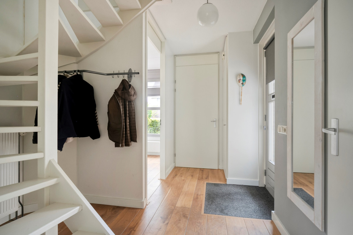 Twee-onder-één-kap te koop: Trompenburg 7, Zeewolde