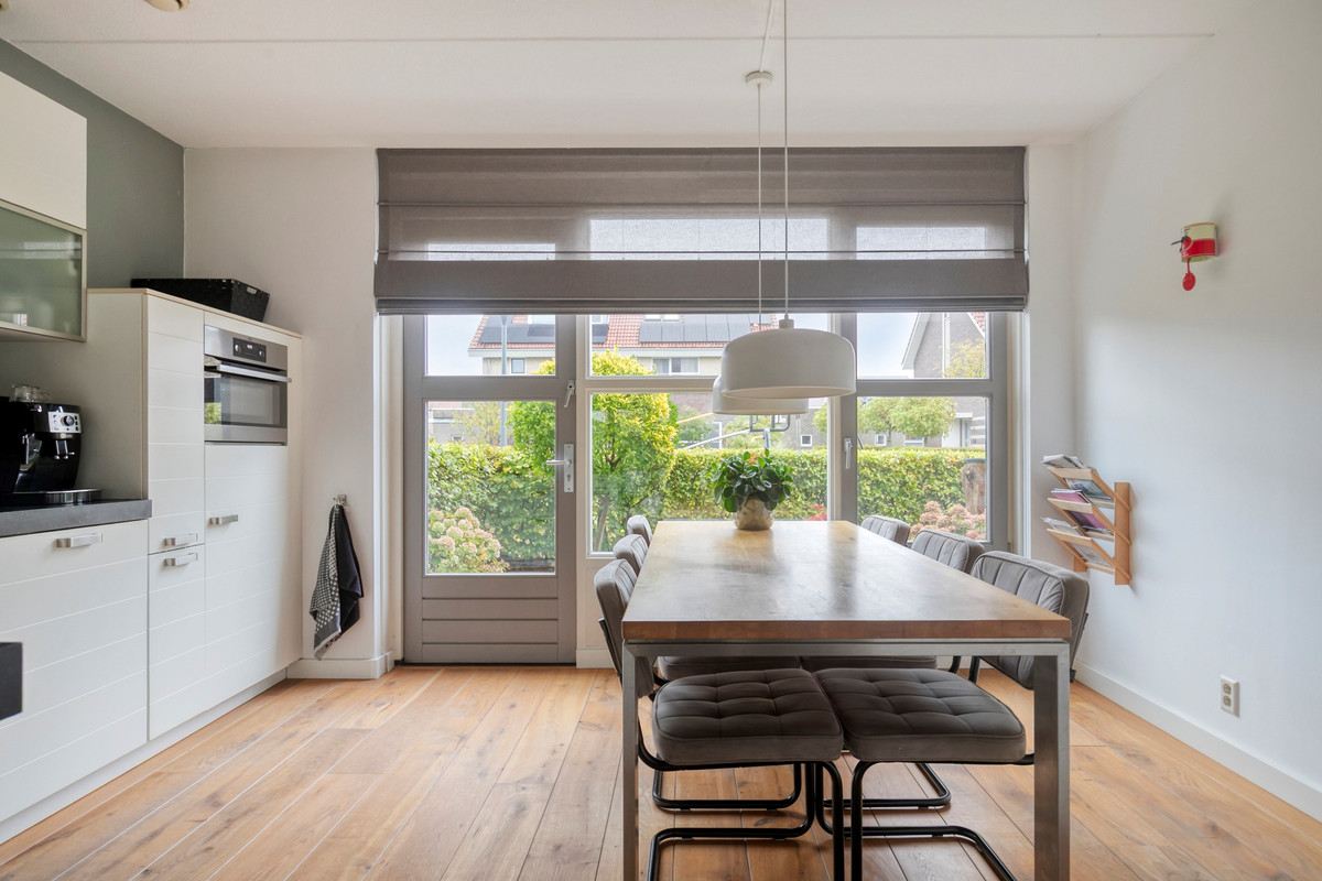 Twee-onder-één-kap te koop: Trompenburg 7, Zeewolde