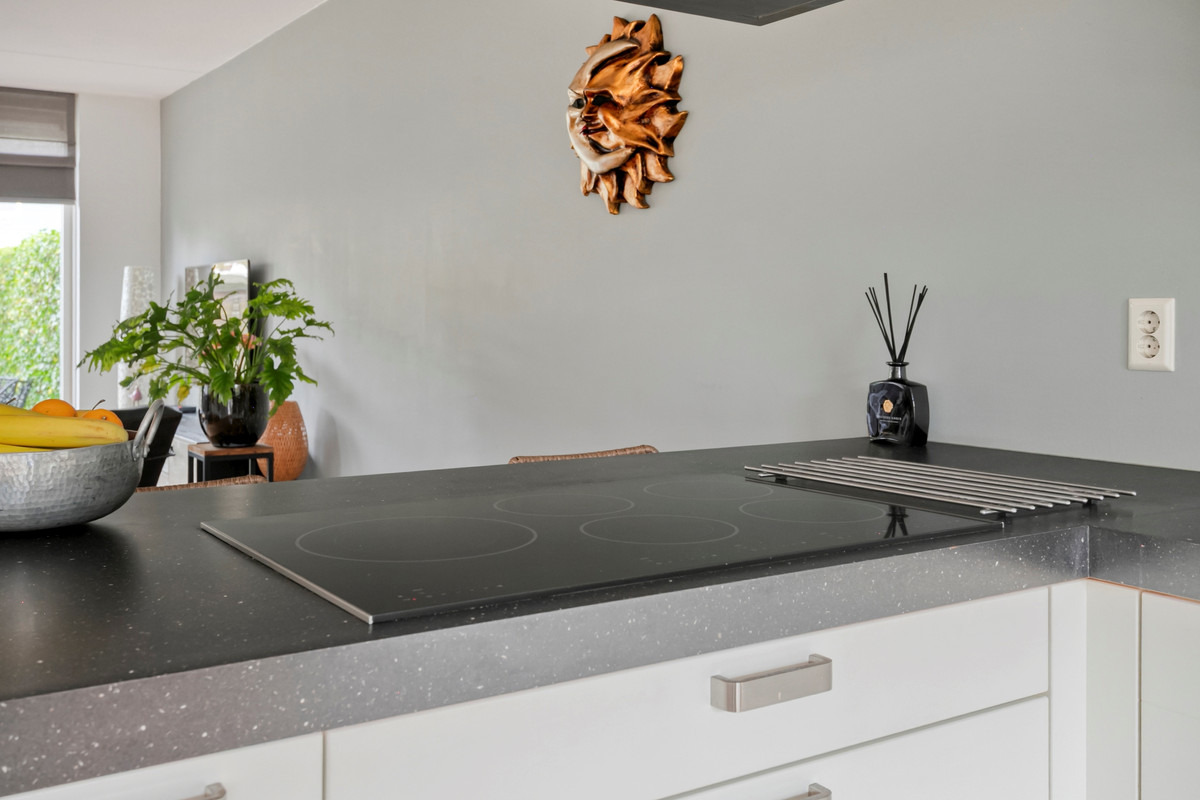 Twee-onder-één-kap te koop: Trompenburg 7, Zeewolde