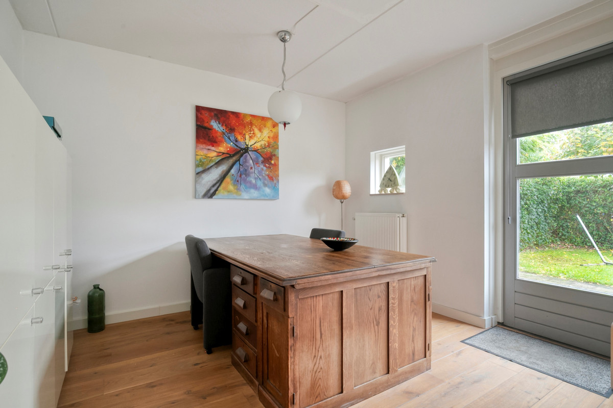 Twee-onder-één-kap te koop: Trompenburg 7, Zeewolde