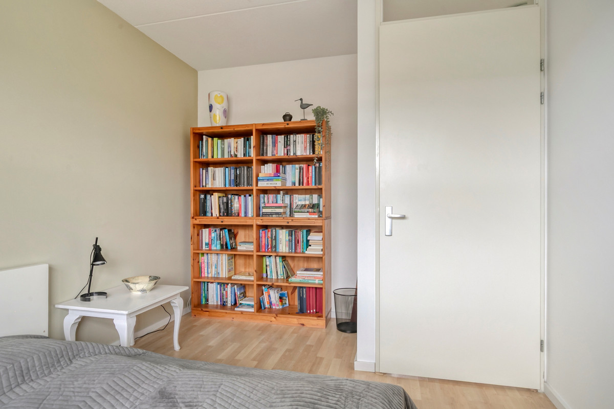 Twee-onder-één-kap te koop: Trompenburg 7, Zeewolde