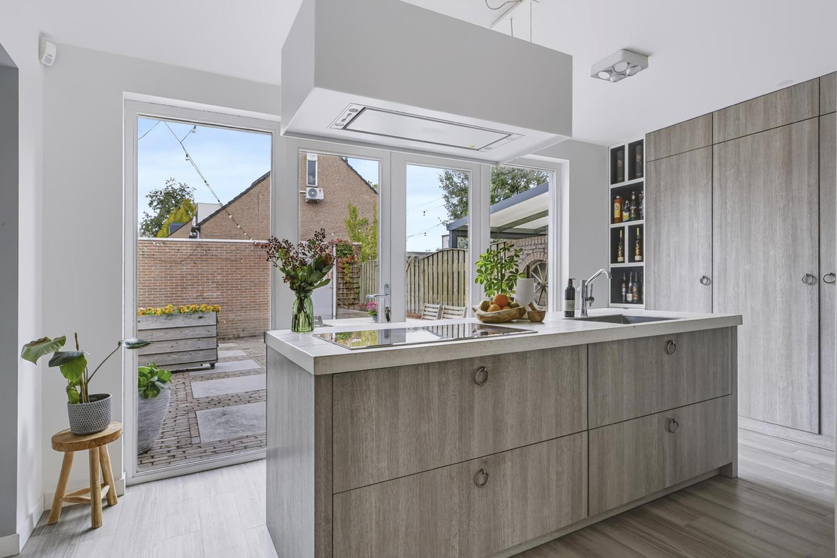 Hoekwoning te koop: Sparrebeek 18, Veldhoven