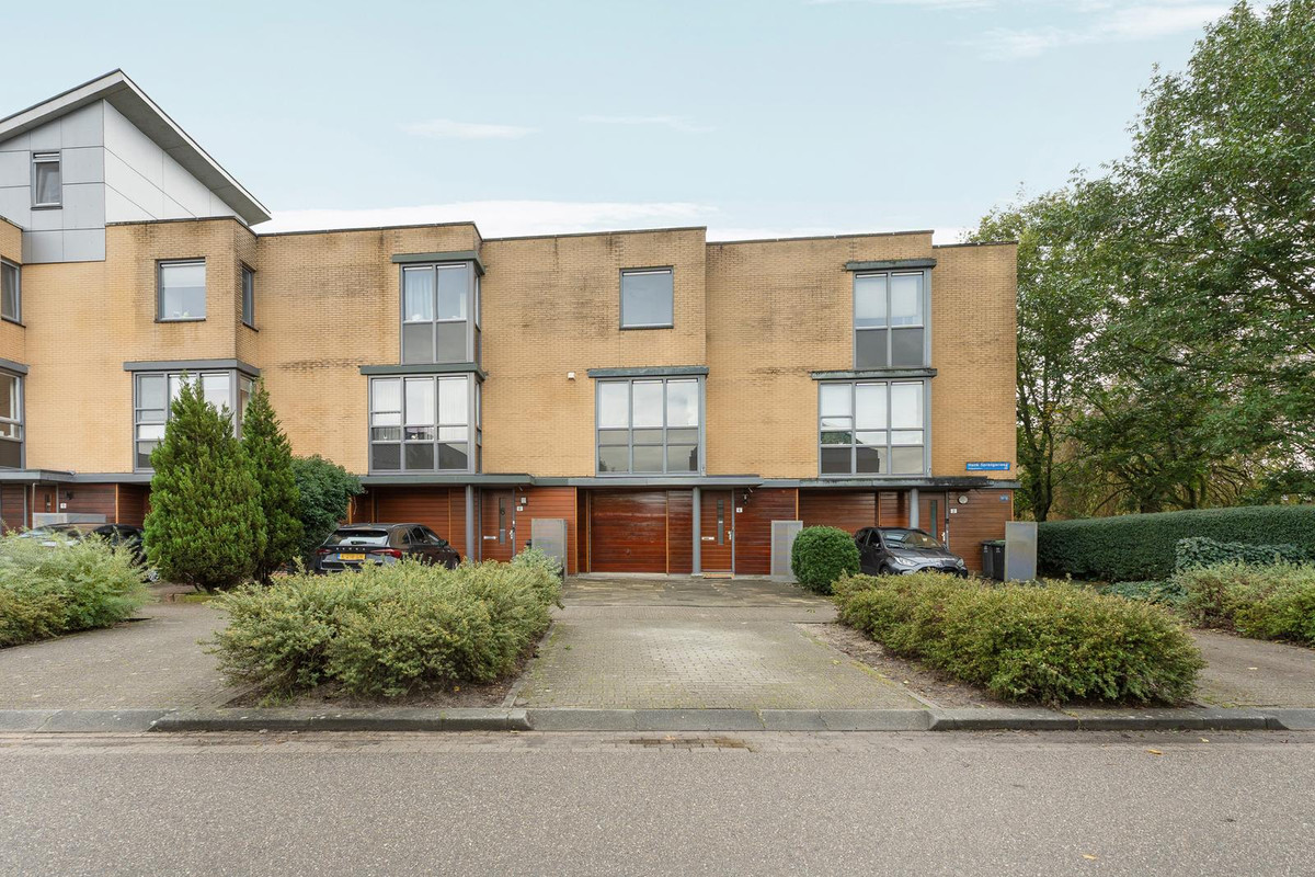 Tussenwoning te koop: Henk Sprengerweg 4, Almere