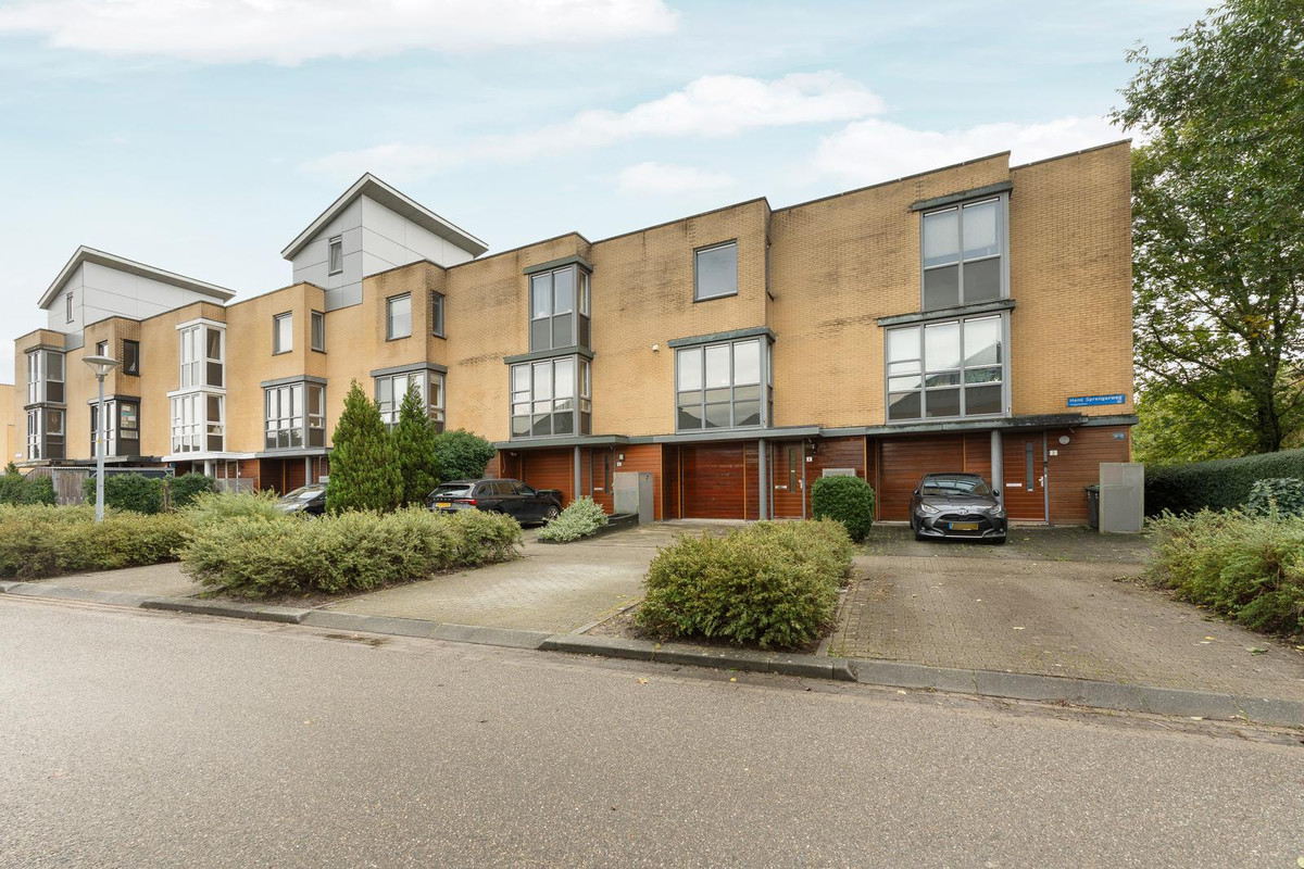Tussenwoning te koop: Henk Sprengerweg 4, Almere