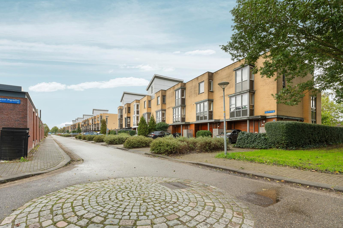 Tussenwoning te koop: Henk Sprengerweg 4, Almere