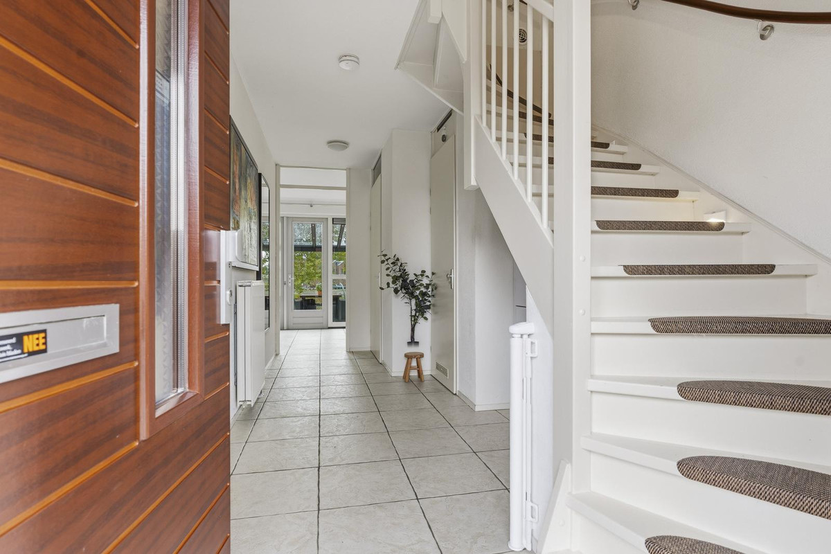 Tussenwoning te koop: Henk Sprengerweg 4, Almere