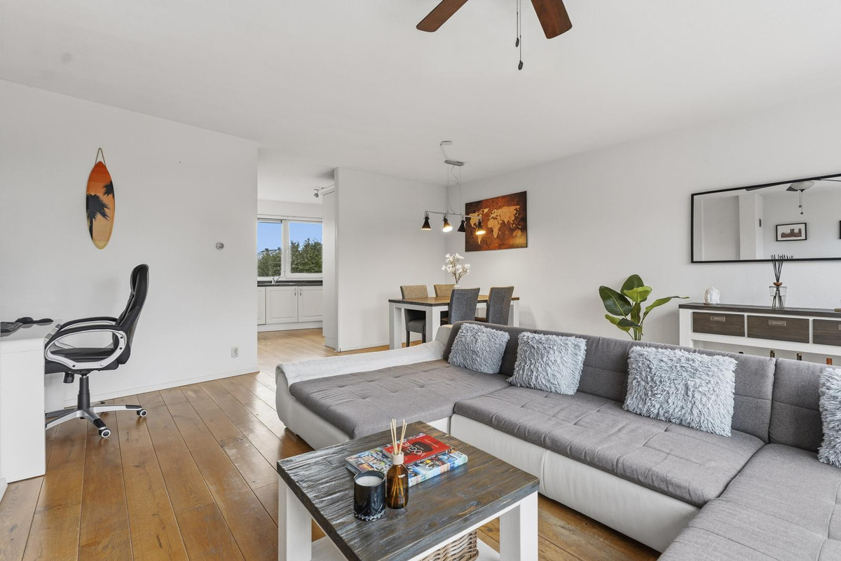 Tussenwoning te koop: Henk Sprengerweg 4, Almere