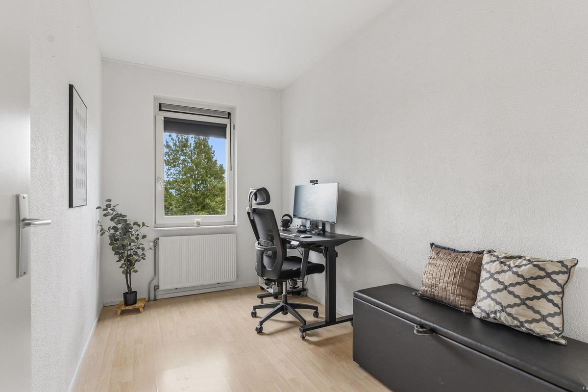 Tussenwoning te koop: Henk Sprengerweg 4, Almere
