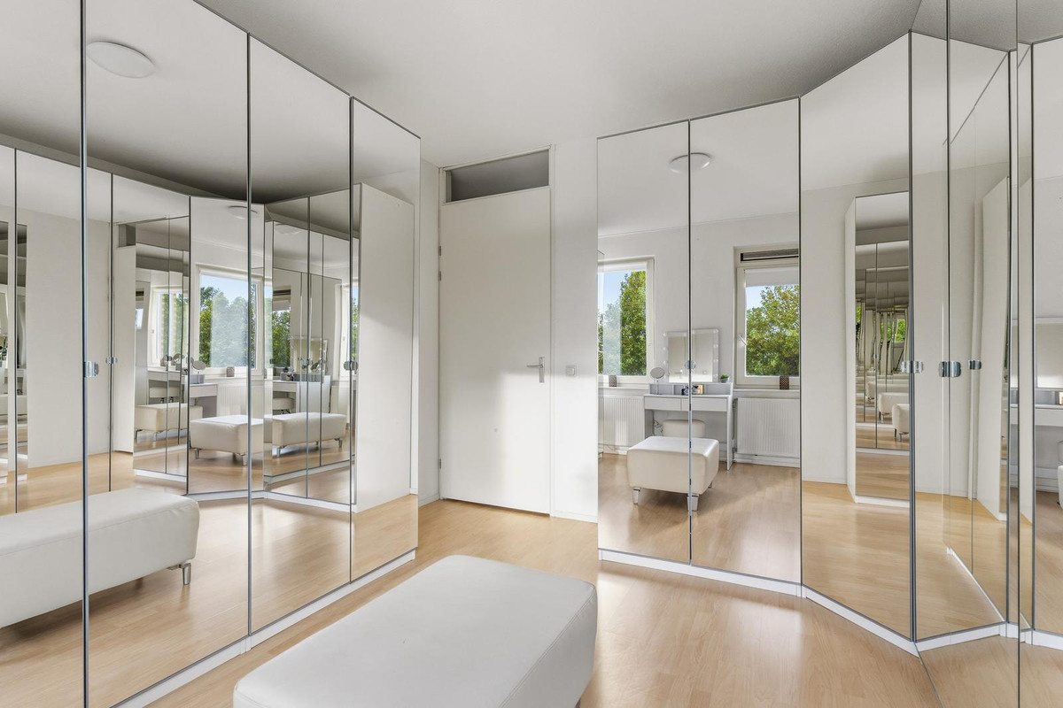 Tussenwoning te koop: Henk Sprengerweg 4, Almere