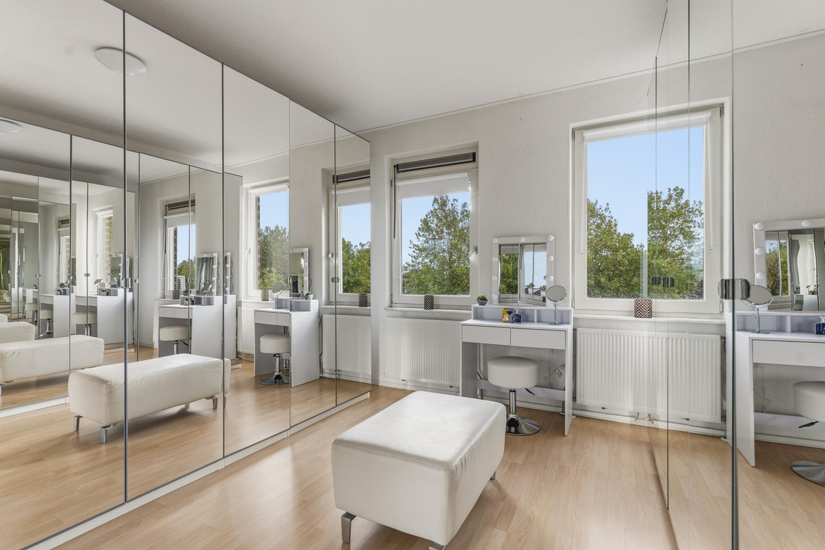 Tussenwoning te koop: Henk Sprengerweg 4, Almere