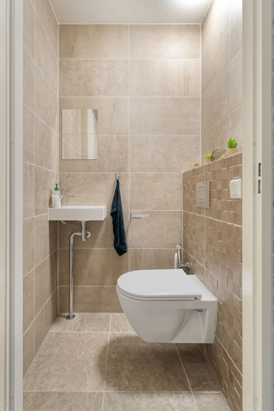 Tussenwoning te koop: Azorenweg 87, Almere